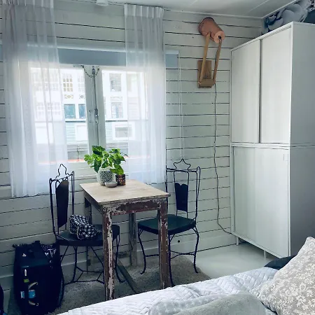 Houseboat Bonnie Bed & Breakfast Amsterdam