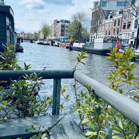 Houseboat Bonnie * Amsterdam